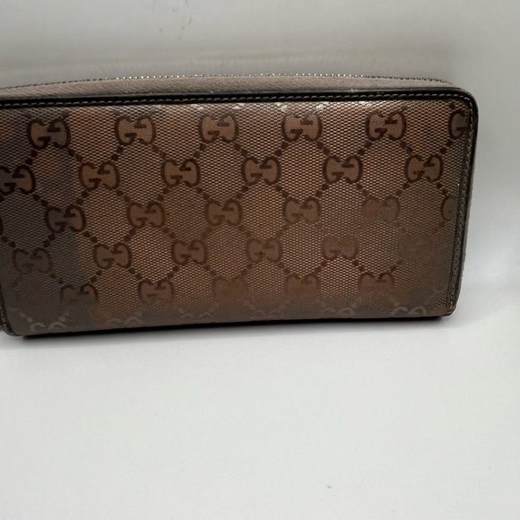 Vintage Gucci wallet. With a Gucci charm. - Picture 4 of 10